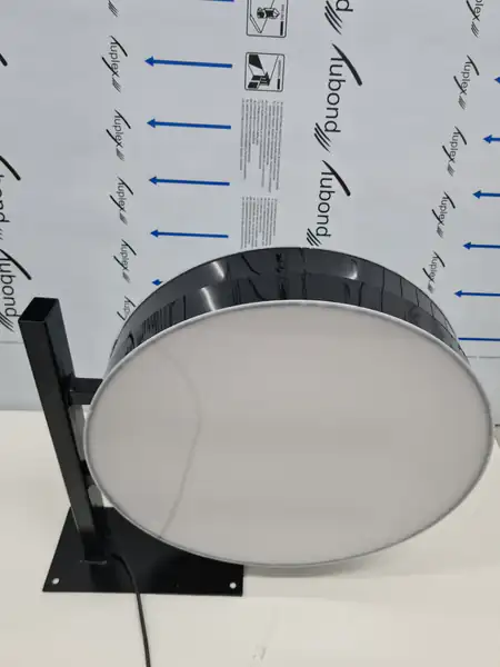 Dvostrana okrugla light box reklama